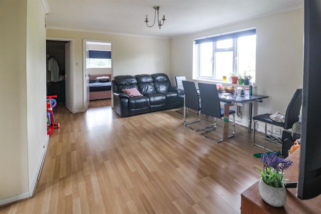 Flat for sale in The Dashes, Harlow