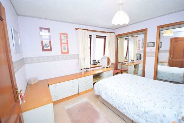 Flat for sale in James Grove, Kirkcaldy