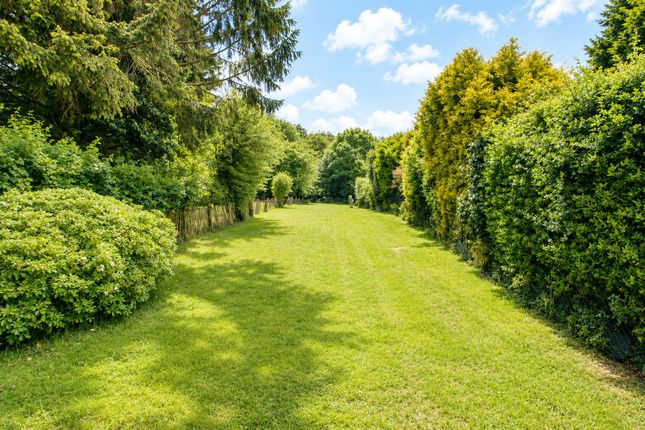 44, Millcrest Road, Goffs Oak photo 2
