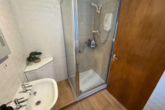 15, McBain Place, Kinross photo 5