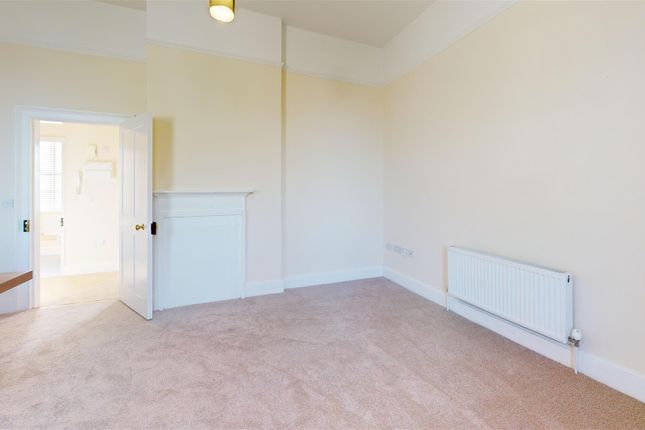 Flat 2 Barrows House, The Street, Sittingbourne photo 5