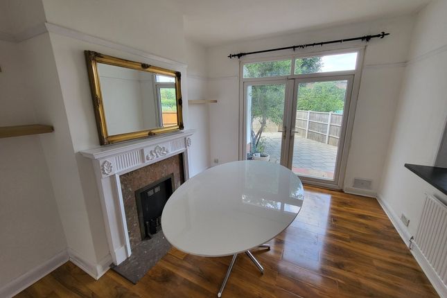 3-bed house on 31, Blackmore Avenue, Southal, £2,350/mo