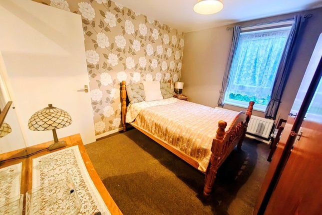 16, Scarborough Court, Newcastle Upon Tyne photo 5