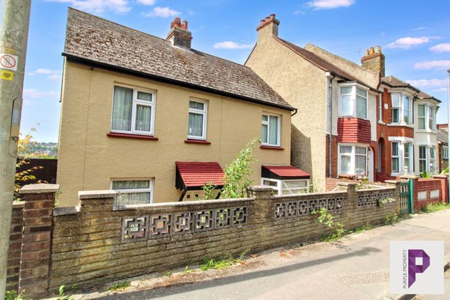 2-bed house on 7, Longhill Avenue, Chatham, £255,000