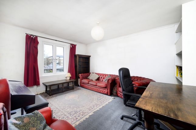 Flat for sale in Adolphus Road, London