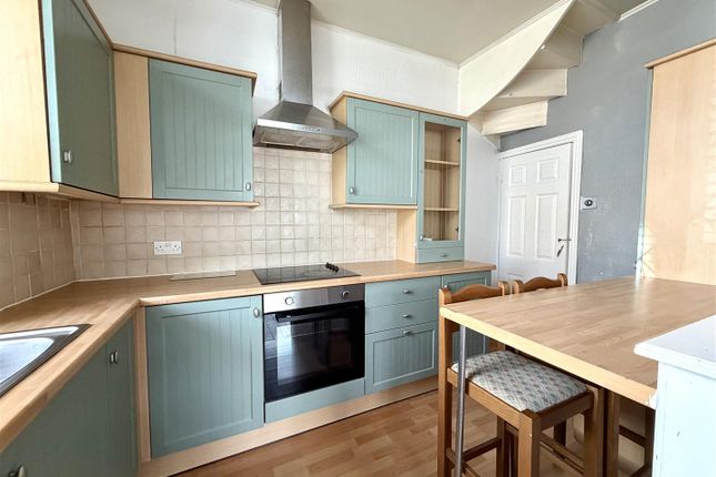 12, Malsis Road, Keighley photo 3