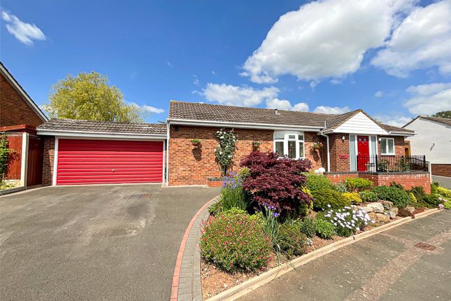 Thumbnail Bungalow for sale in Burton Close, Tamworth, Staffordshire