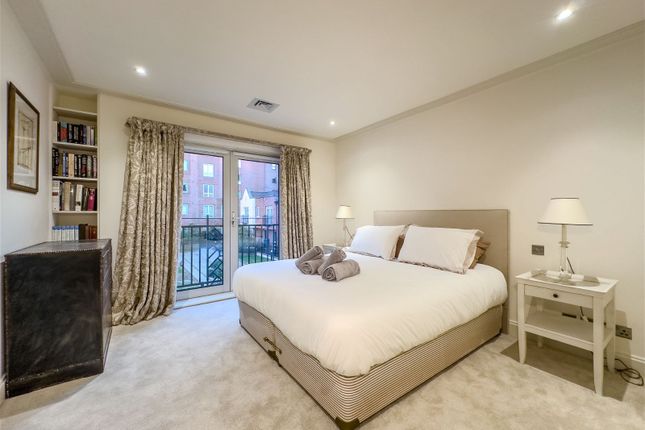 Town house to rent in Squire Gardens, St Johns Wood Road, St Johns Wood