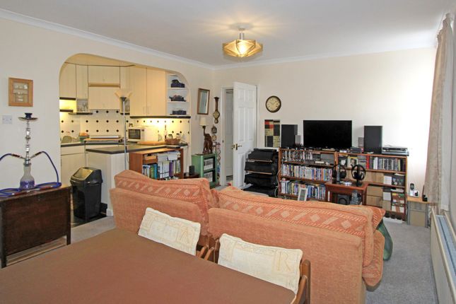 10 Victoria House, The Arsenal, Alderney photo 3