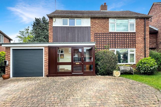 Thumbnail Detached house for sale in Harding Way, Histon, Cambridge