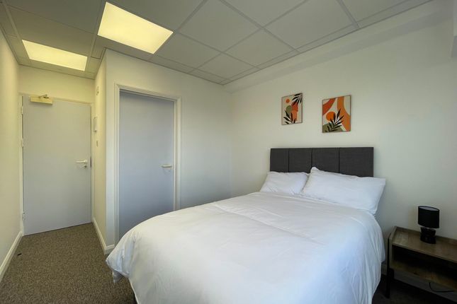 Room 207, Paris House, 10 Wilbury Villas, Hove photo 3
