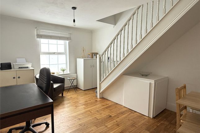 114, Lancaster Road, Hertfordshire photo 2