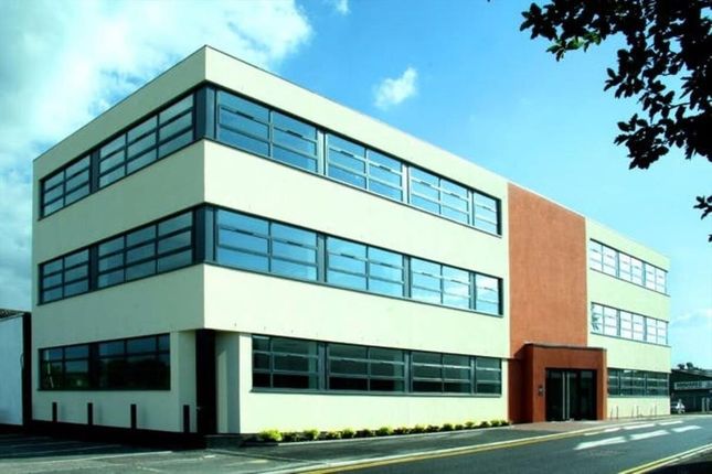 Office to let in Easthampstead Road, Premier Gate, Bracknell