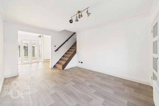 6 Hastings Close, Norwich photo 2