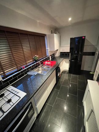 Detached house for sale in Mayne Avenue, Luton