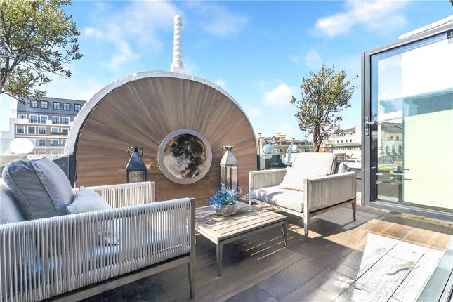 Penthouse, 23, Tavistock Street, London photo 3