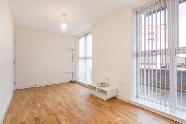 9 Brassey House, New Zealand Avenue, Walton-On-Thames photo 3