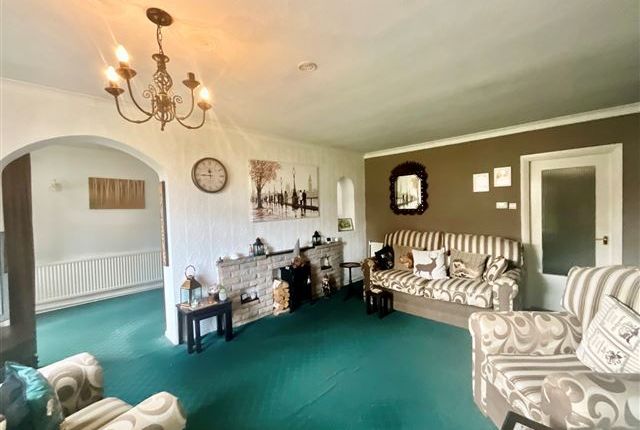 51, Devonshire Drive North Anston, Sheffield photo 3