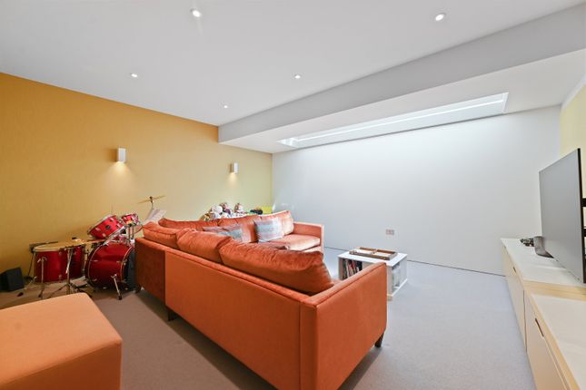 1C, Cromwell Grove, London photo 4