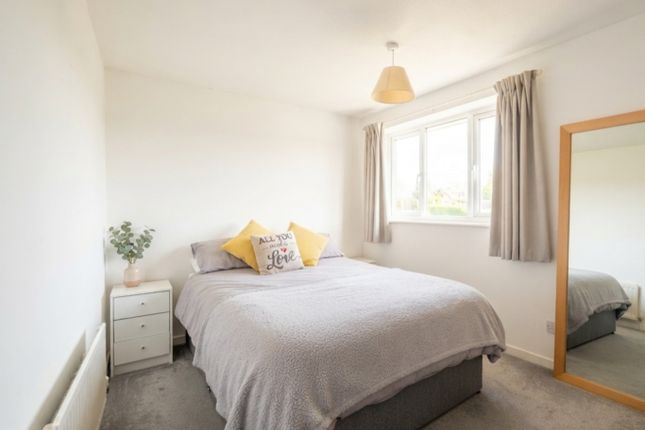 37, Greenfields, St Ives photo 4