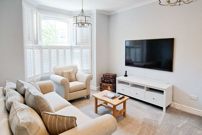 63, Palmerston Road, London photo 4
