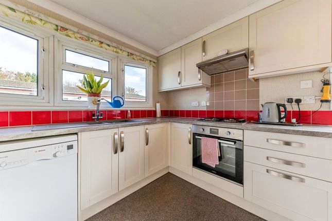 4, Meadow View, Allington Gardens, Grantham photo 2