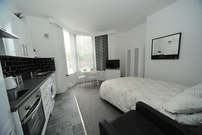 Flat to rent in 23-25 The Crescent, Middlesbrough, Yorkshire