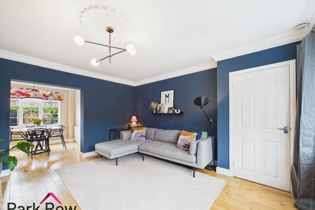 12, Deer Park Court, Leeds photo 4