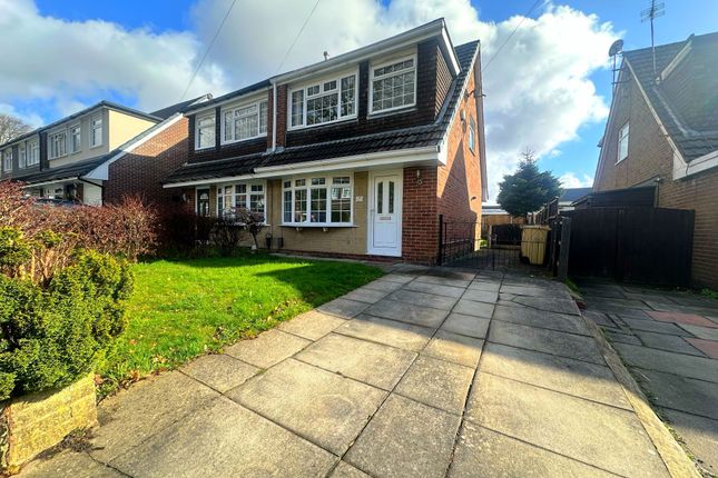 3-bed house on 7 Longhirst Close, Bolton, £1,100/mo