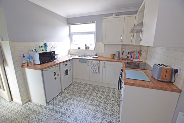 Kitchen.Jpg