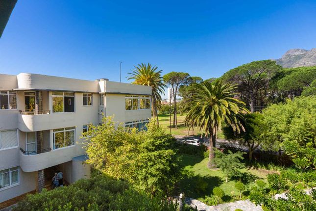 Apartment for sale in Gardens, Cape Town, South Africa