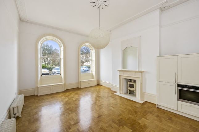 Flat 1, 12, Adelaide Crescent, Hove photo 2