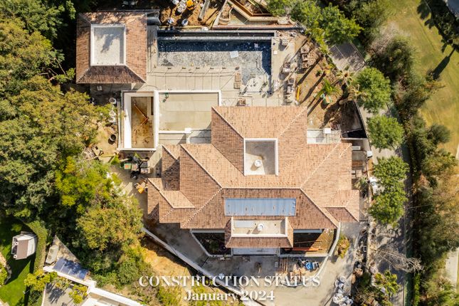 Villa for sale in La Quinta, Benahavis, Malaga, Spain