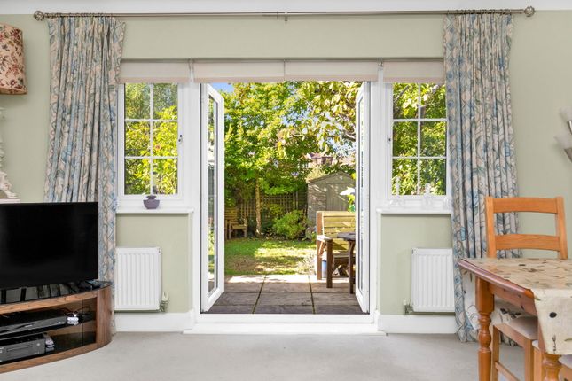 20, Sycamore Road, Bordon photo 3