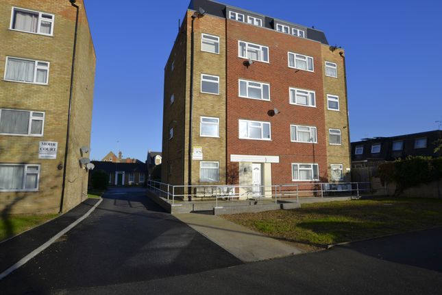 Thumbnail Flat to rent in Nightingale Road, Wood Green