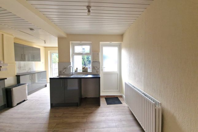 57, Eastleigh Avenue, HARROW photo 5