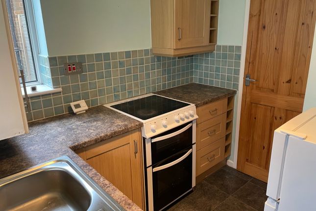 6, Leafield Close, West Yorkshire photo 5
