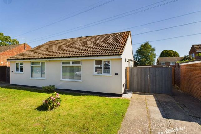 Thumbnail Semi-detached bungalow for sale in Upper Abbotts Hill, Aylesbury