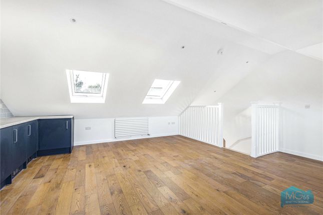 Thumbnail End terrace house to rent in Oakleigh Road South, New Southgate, London