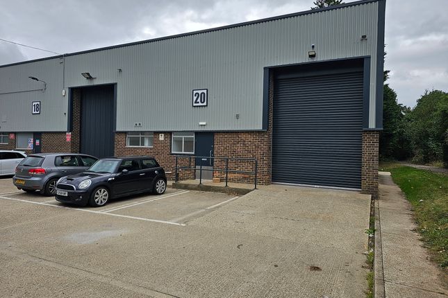 Thumbnail Warehouse to let in Dukes Park, Chelmsford