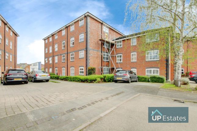 Flat for sale in Drapers Fields, Coventry