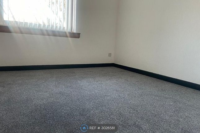 Flat, Albert Road, Clydebank photo 3