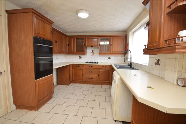 29, Dulverton Close, West Yorkshire photo 3
