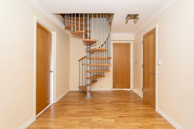 Beach Court, Flat 8,3, Nash Gardens, Broadstairs photo 4