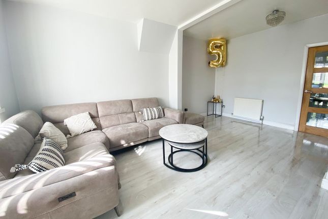 131, Dyas Avenue, Birmingham photo 5