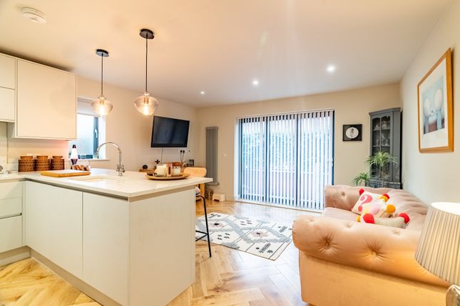 Thumbnail Flat for sale in Hatfield Road, St. Albans, Hertfordshire
