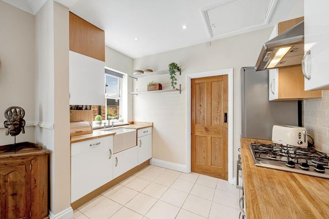 25a, Glenfield Road, London photo 4