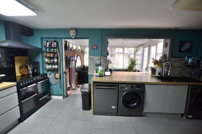 Semi-detached house for sale in Kinross Avenue, Thurnby Lodge, Leicester, Leicestershire