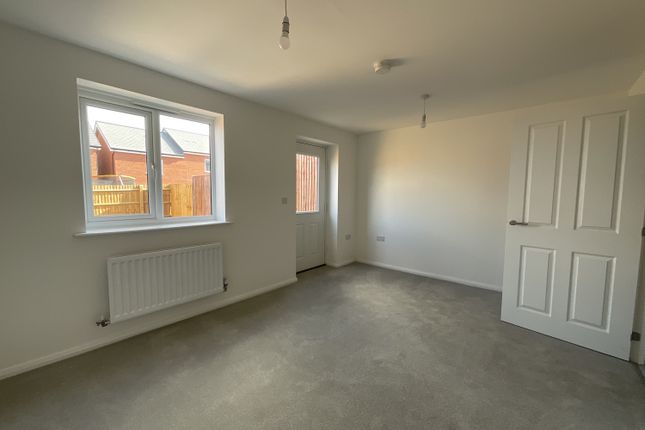 141, Rose Way Edwalton, Nottingham photo 4