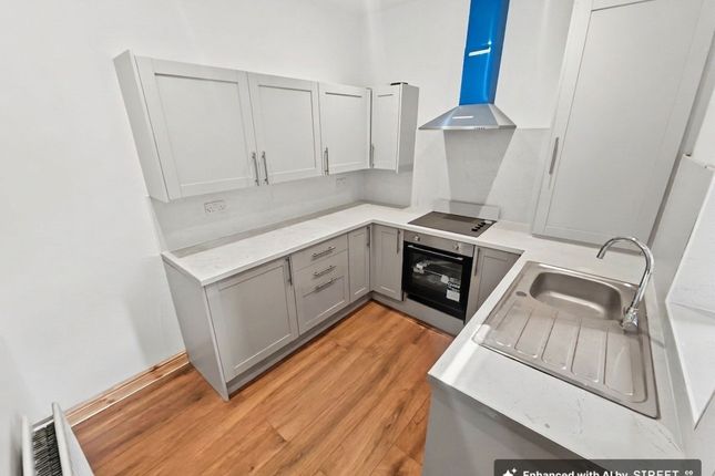10 Hamilton Avenue, Manchester photo 4